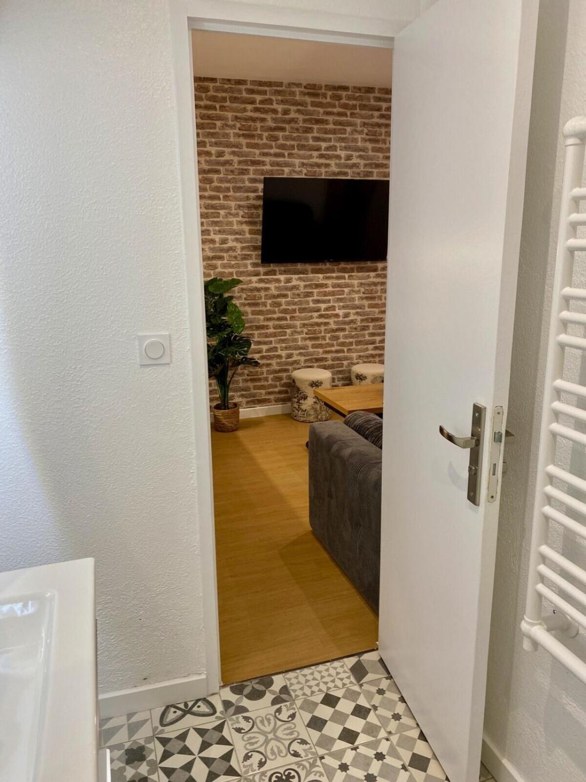 Les Logis D'Esmeralda-Des Appartements Au Charme Intemporel Romorantin-Lanthenay Exterior photo